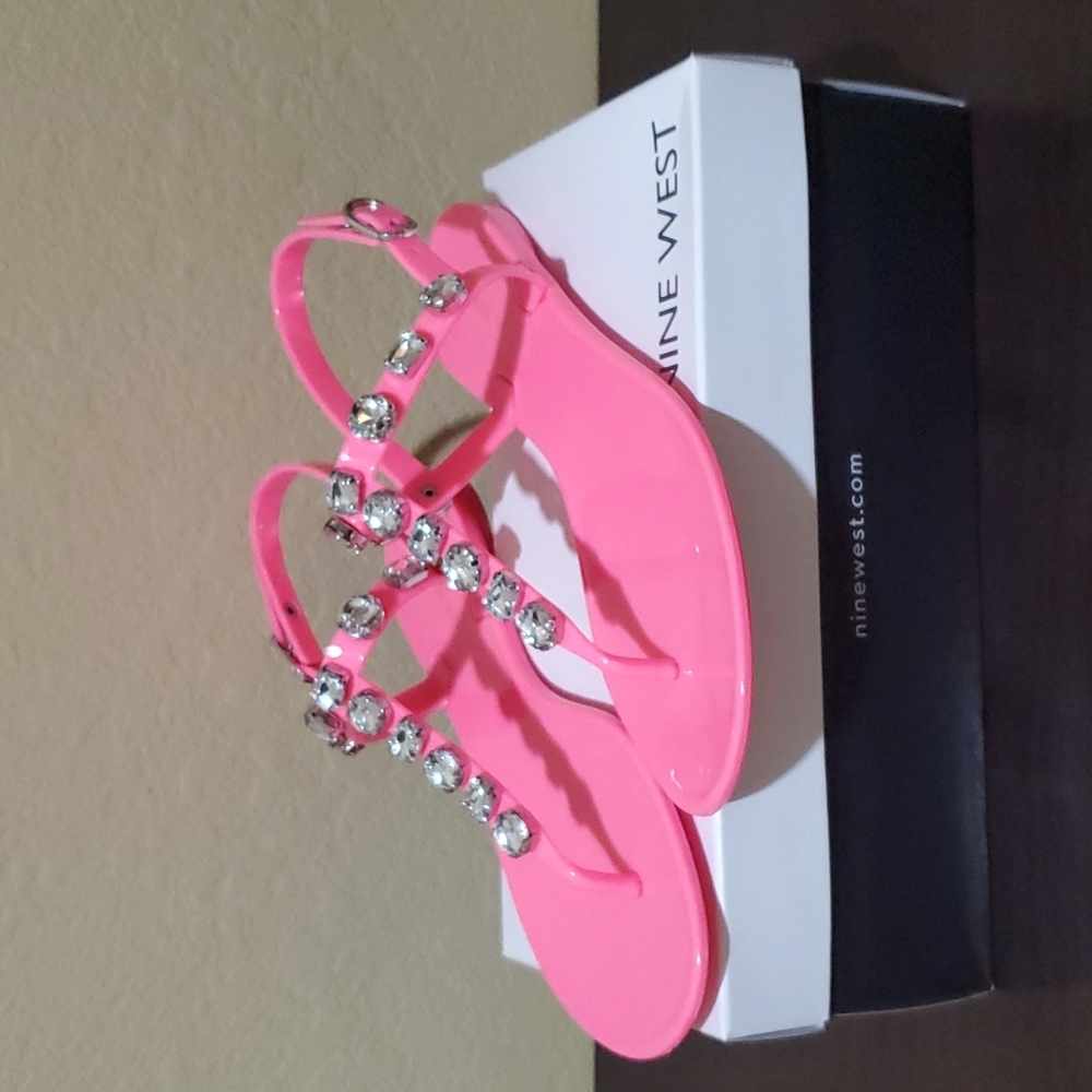 NIB Nine west pink jelly thong sandal